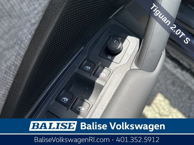 2025 Volkswagen Tiguan S photo 8