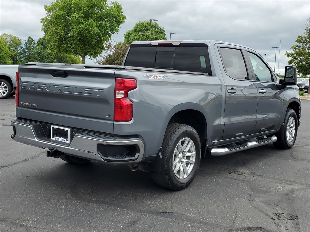 2020 Chevrolet Silverado 1500 LT photo 3
