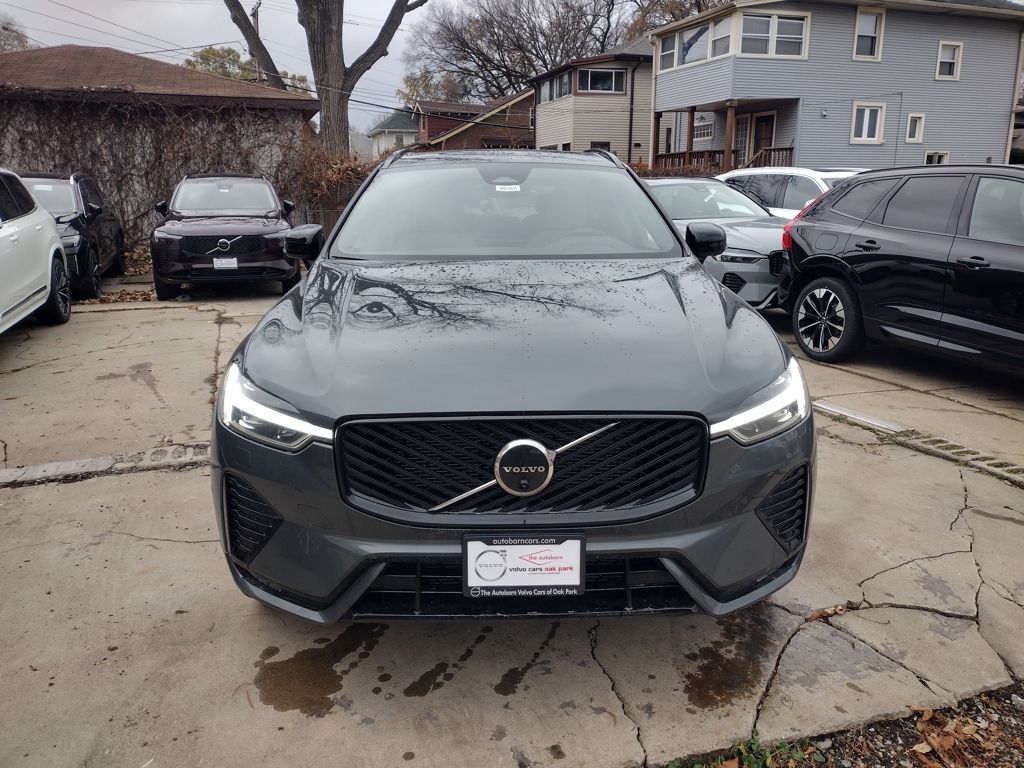 2026 VOLVO XC60 - Image 4