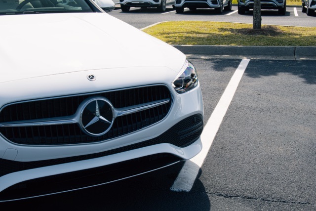 2025 Mercedes Benz C 300 4MATIC photo 3
