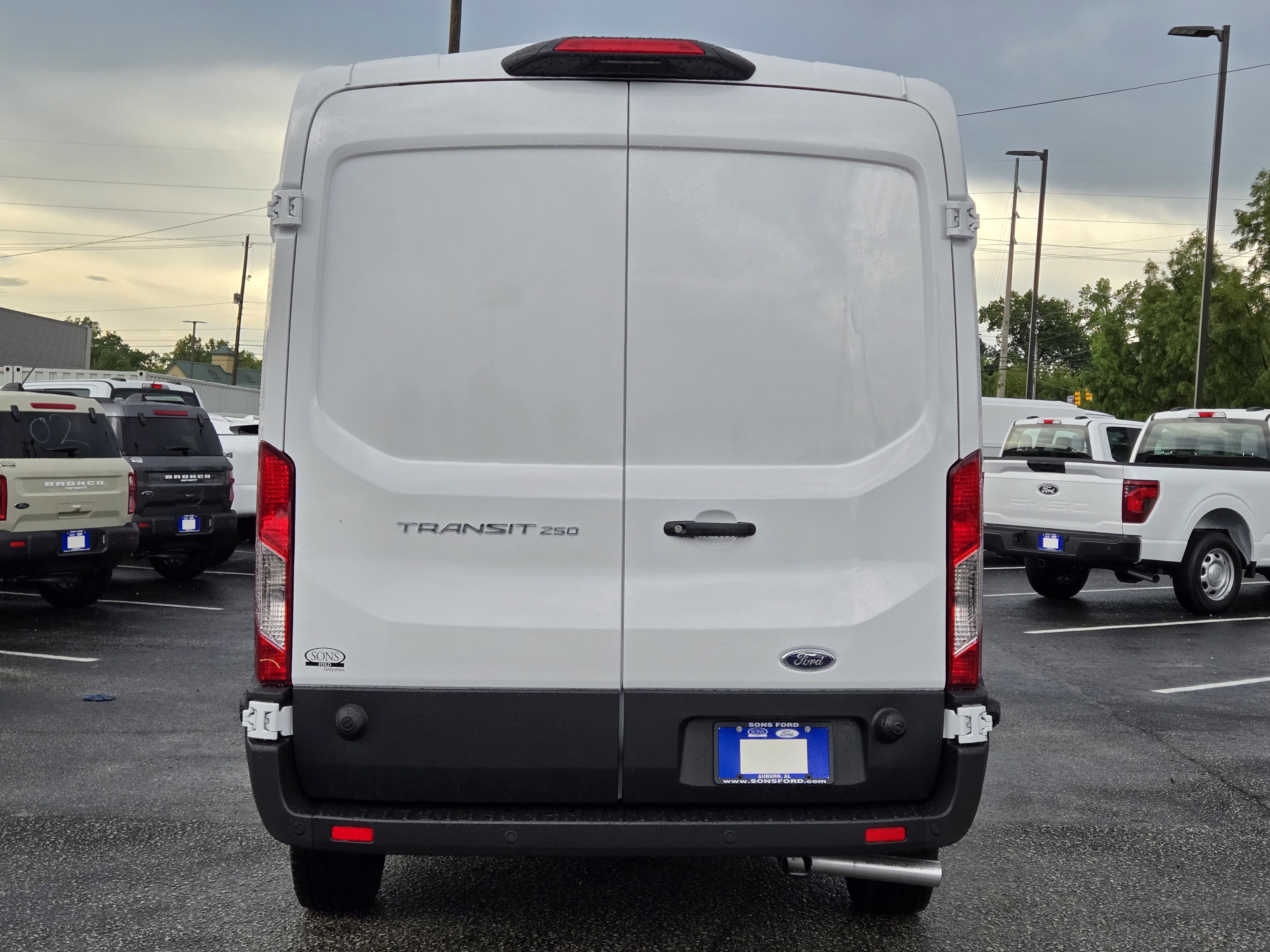 2025 Ford Transit Cargo Van photo 3