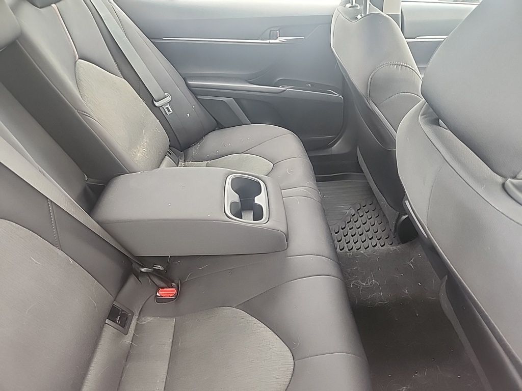 2020 Toyota Camry Hybrid LE photo 11