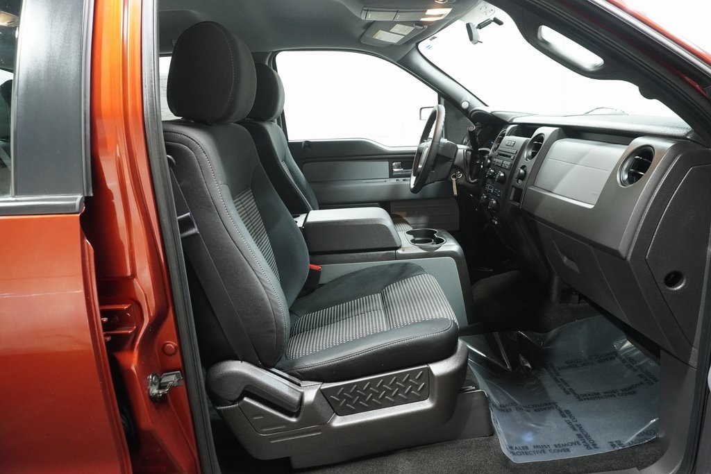 2014 Ford F-150 STX photo 8