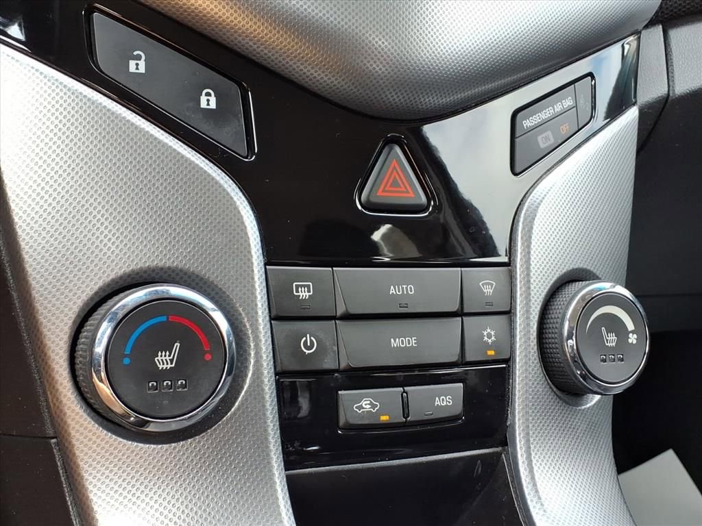 2012 Chevrolet Cruze LTZ photo 16