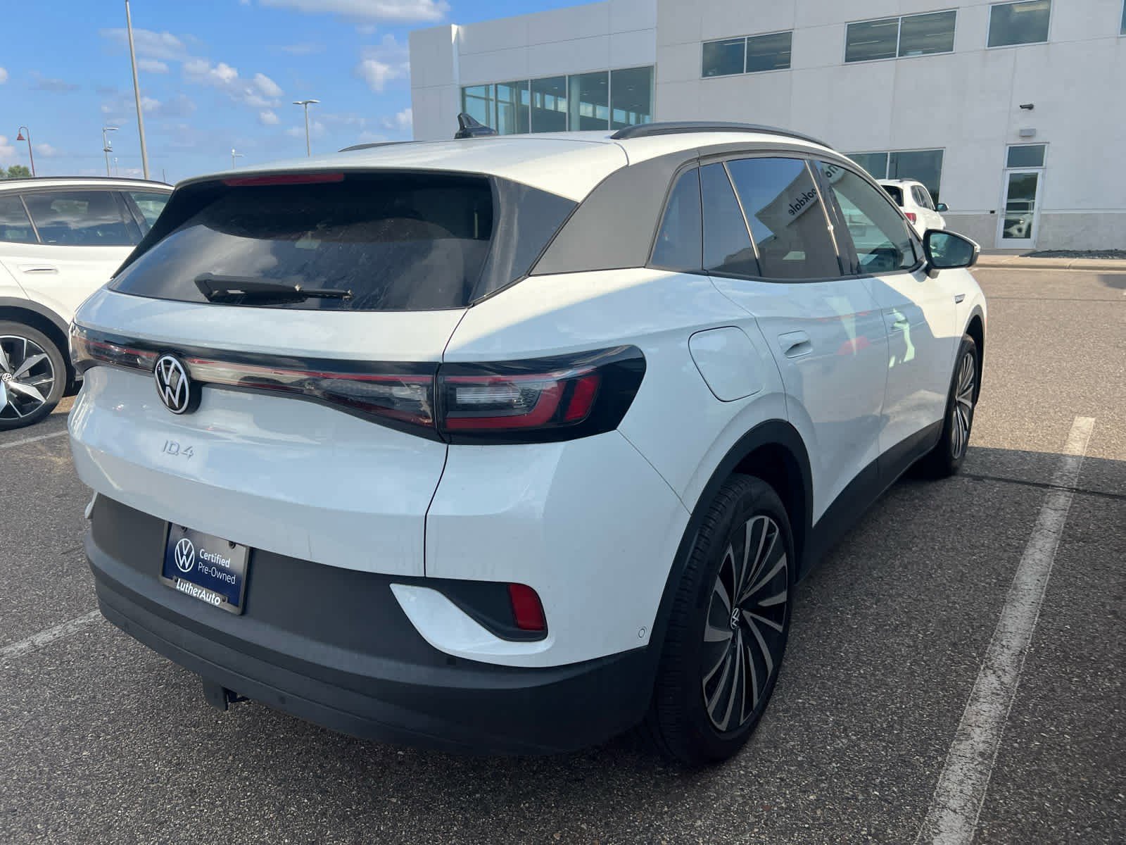 2024 Volkswagen ID.4 Pro photo 3