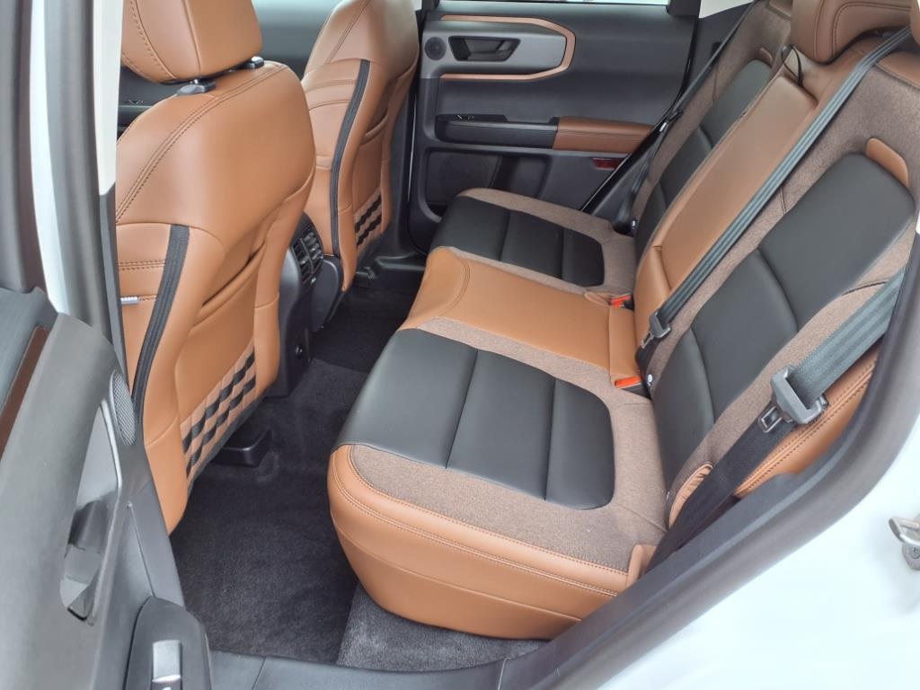 2025 Ford Bronco Sport Outer Banks photo 4