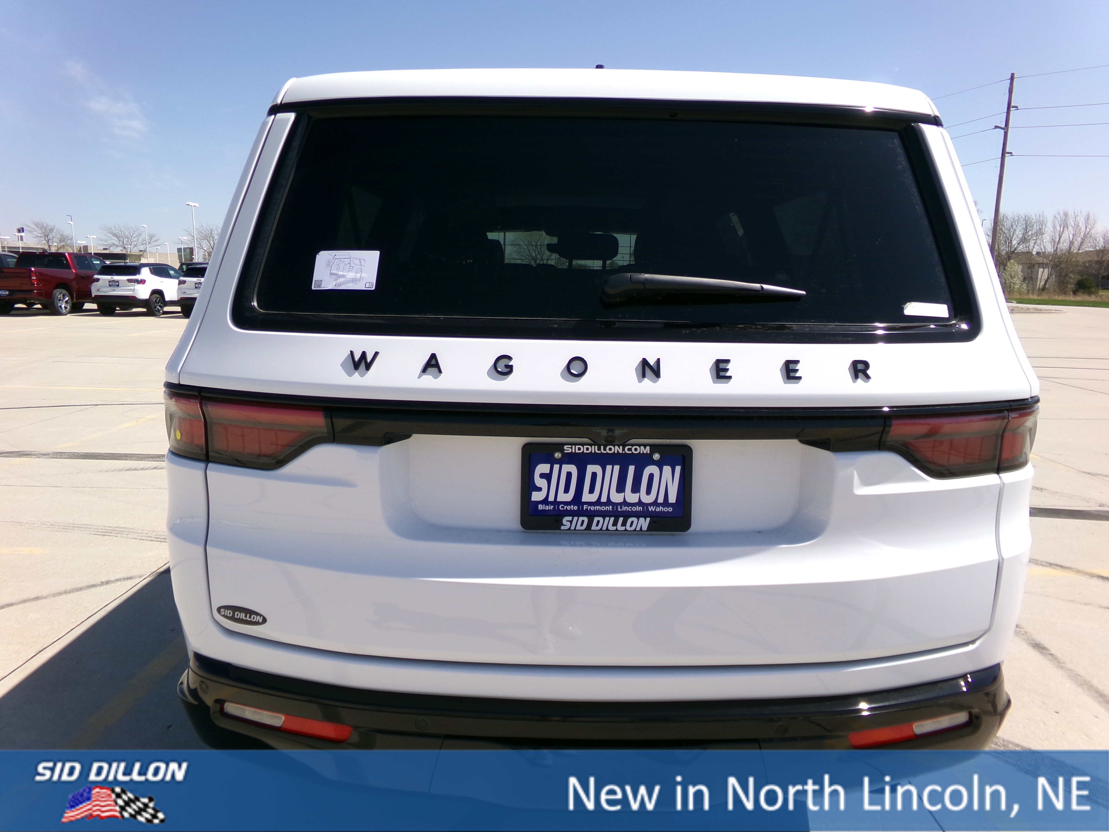 2025 Jeep Wagoneer L Series II Carbide photo 4