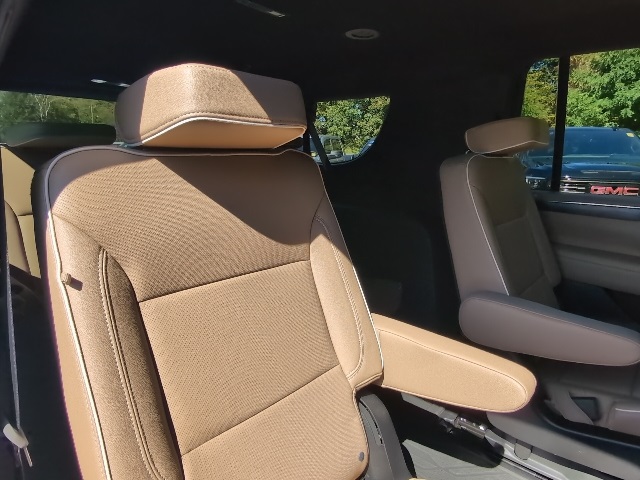 2024 Chevrolet Suburban Premier photo 51
