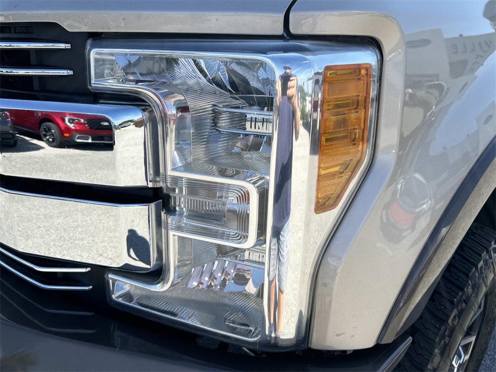 2017 Ford F-250 Lariat photo 9