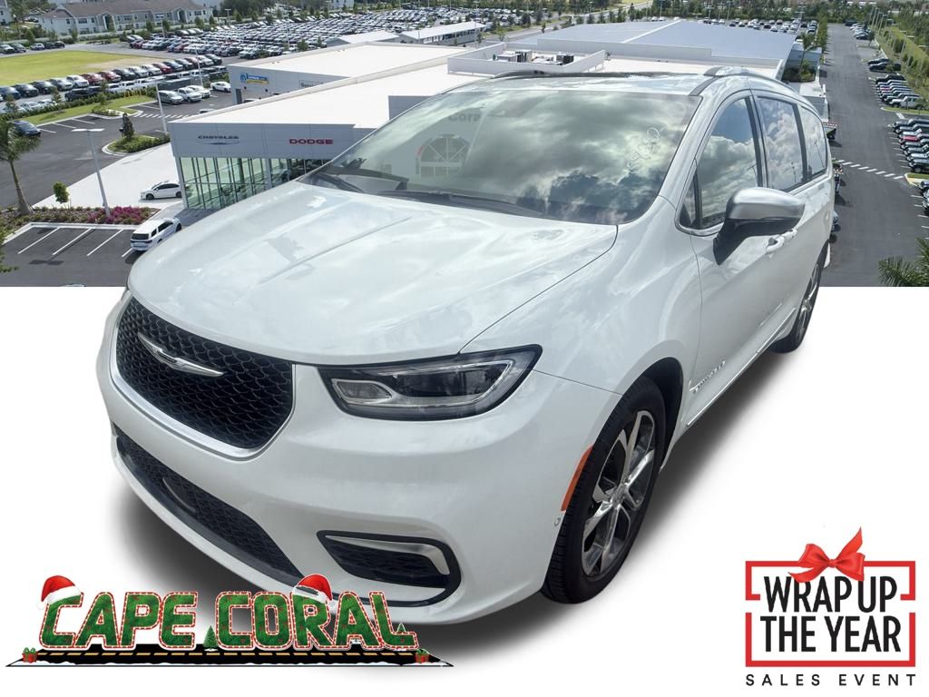 2026 Chrysler Pacifica Pinnacle's photo