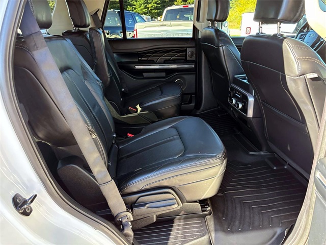 2020 Ford Expedition Platinum photo 19