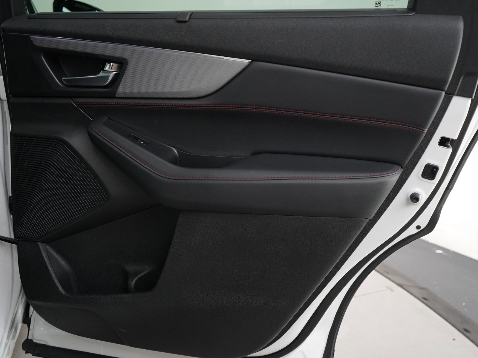 2022 Acura MDX SH-AWD A-Spec photo 10