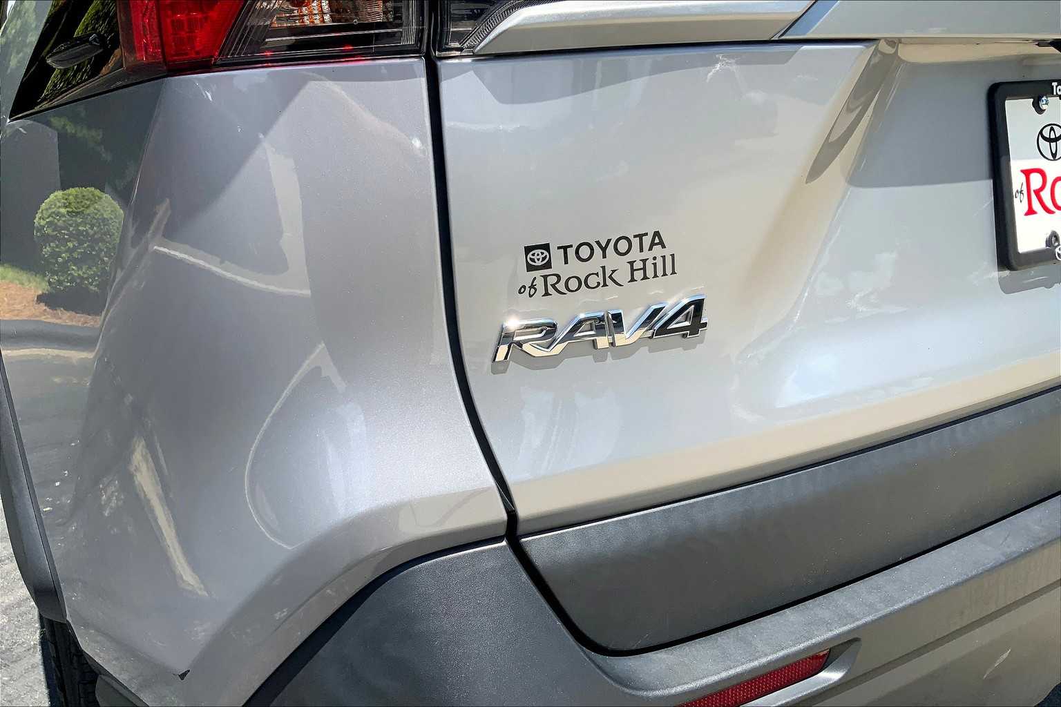 2023 Toyota RAV4 XLE photo 29