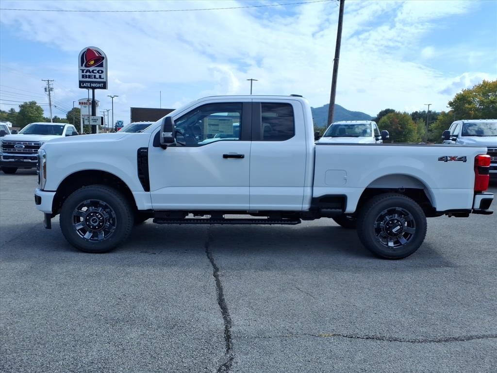 2026 Ford F-250 XL photo 2