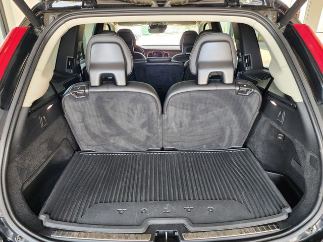2022 Volvo XC90 T5 Momentum photo 31