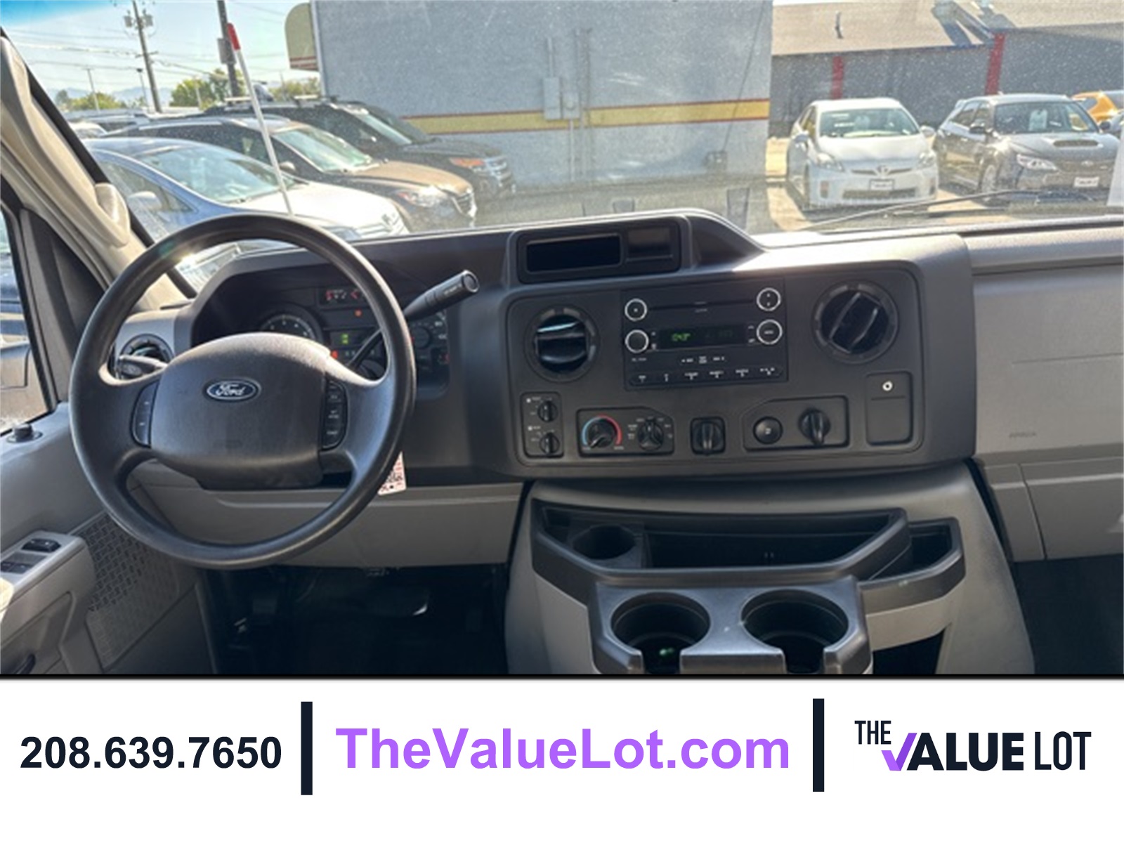 2014 Ford E-350 photo 13