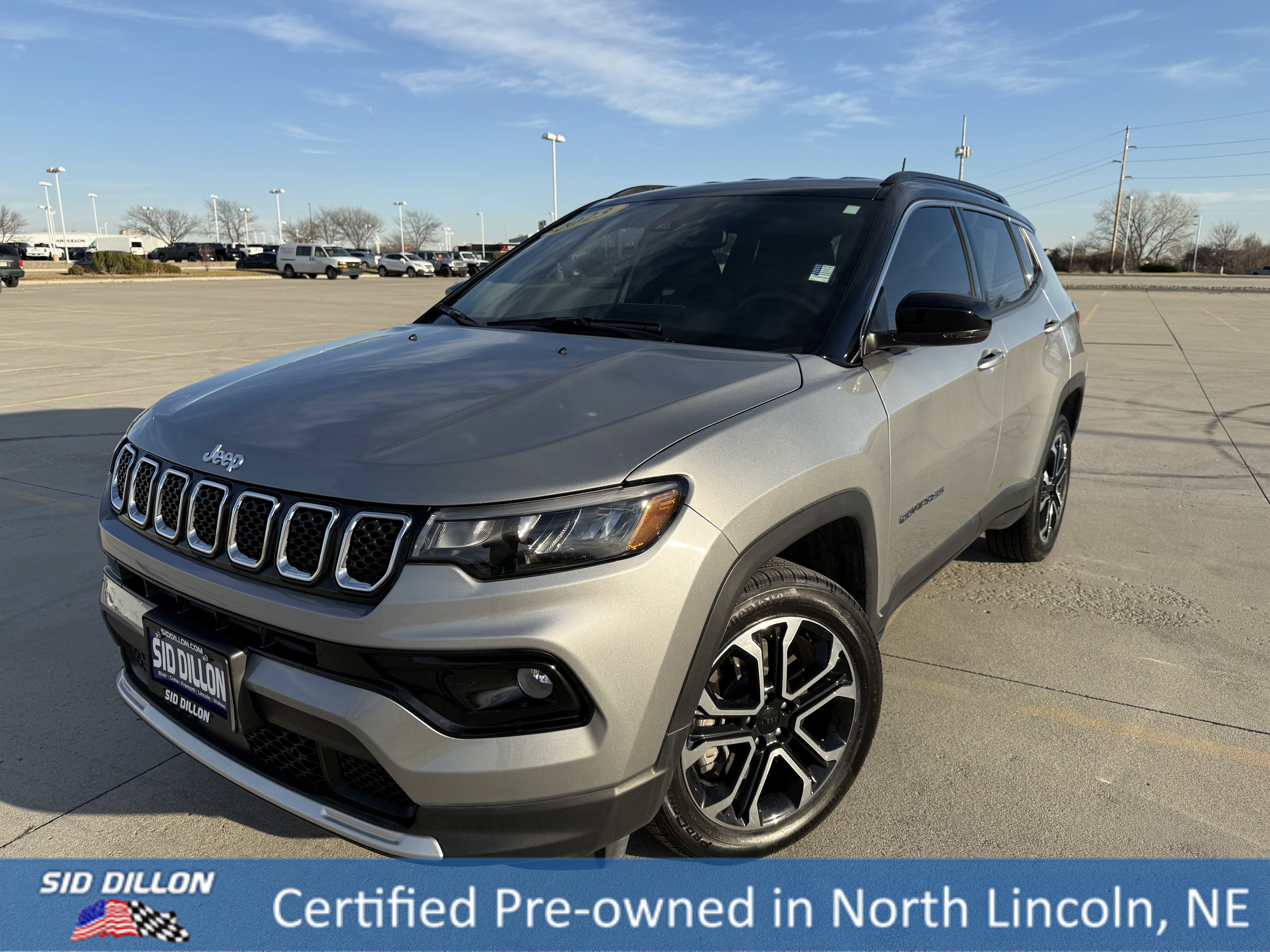 2023 Jeep Compass Limited's photo