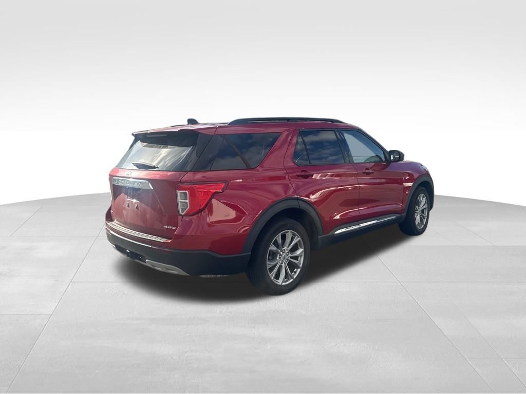 2021 Ford Explorer XLT photo 4