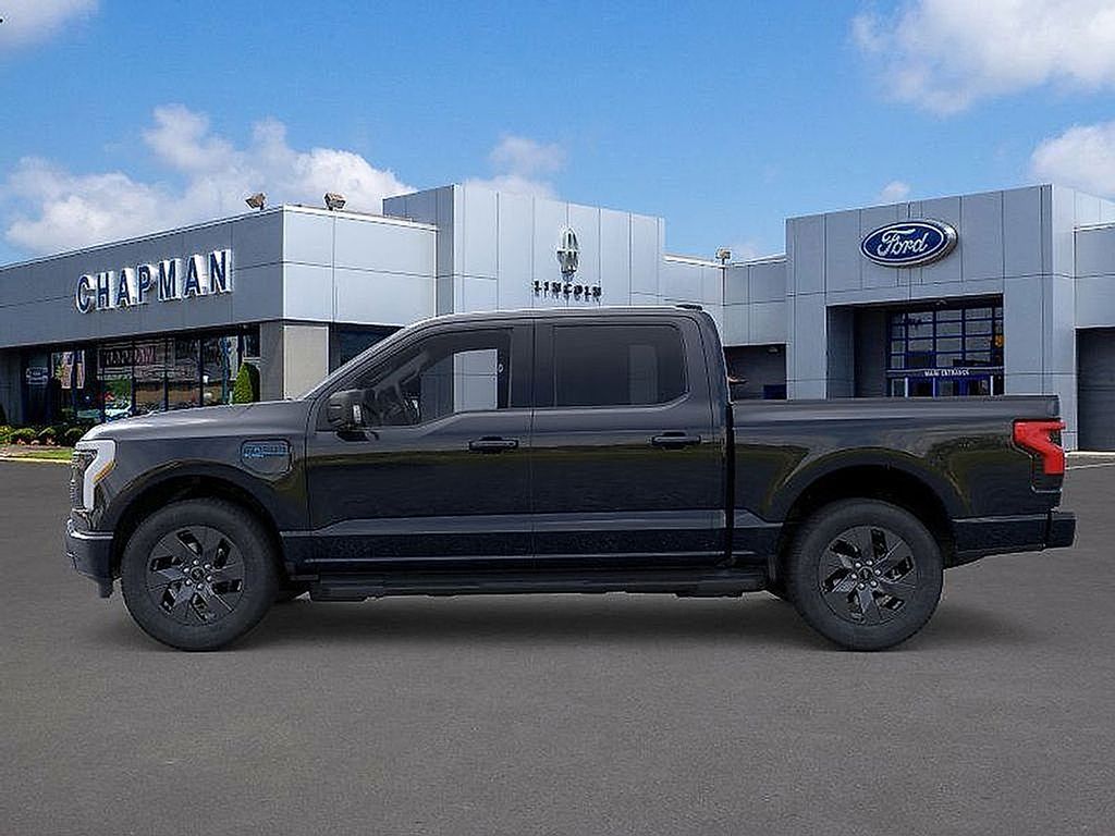 2025 Ford F-150 Lightning photo 2