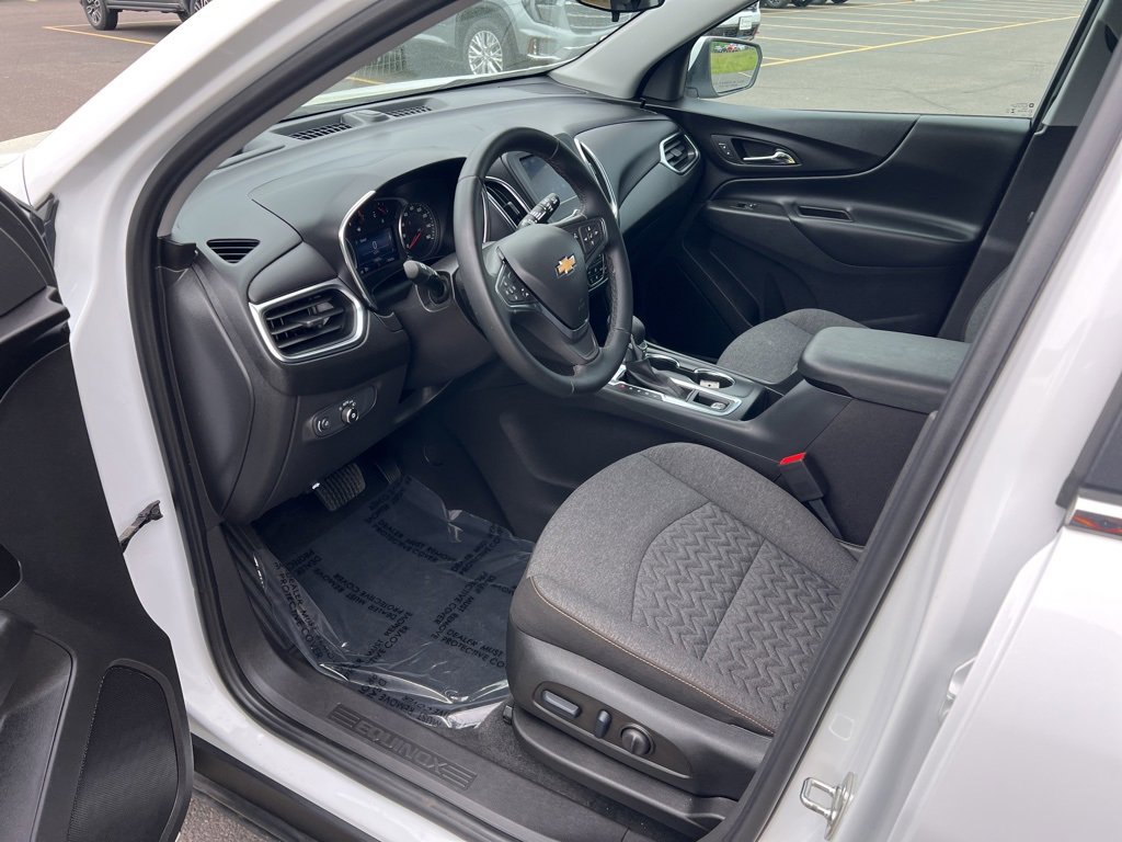 2024 Chevrolet Equinox LT photo 7