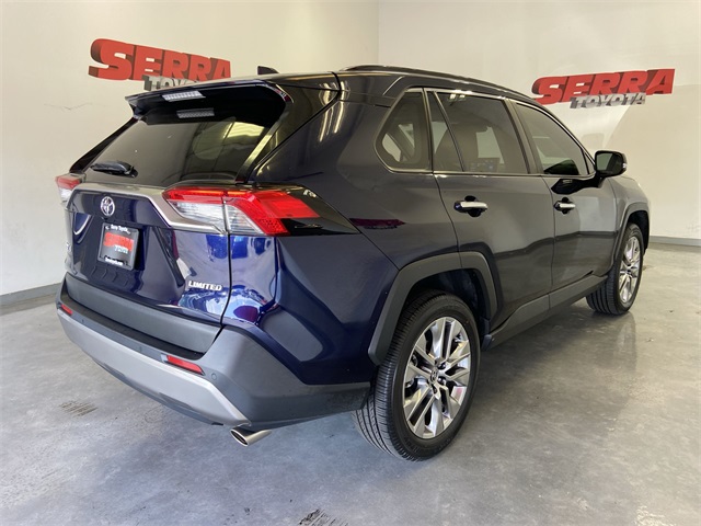 2022 Toyota RAV4 Limited photo 17