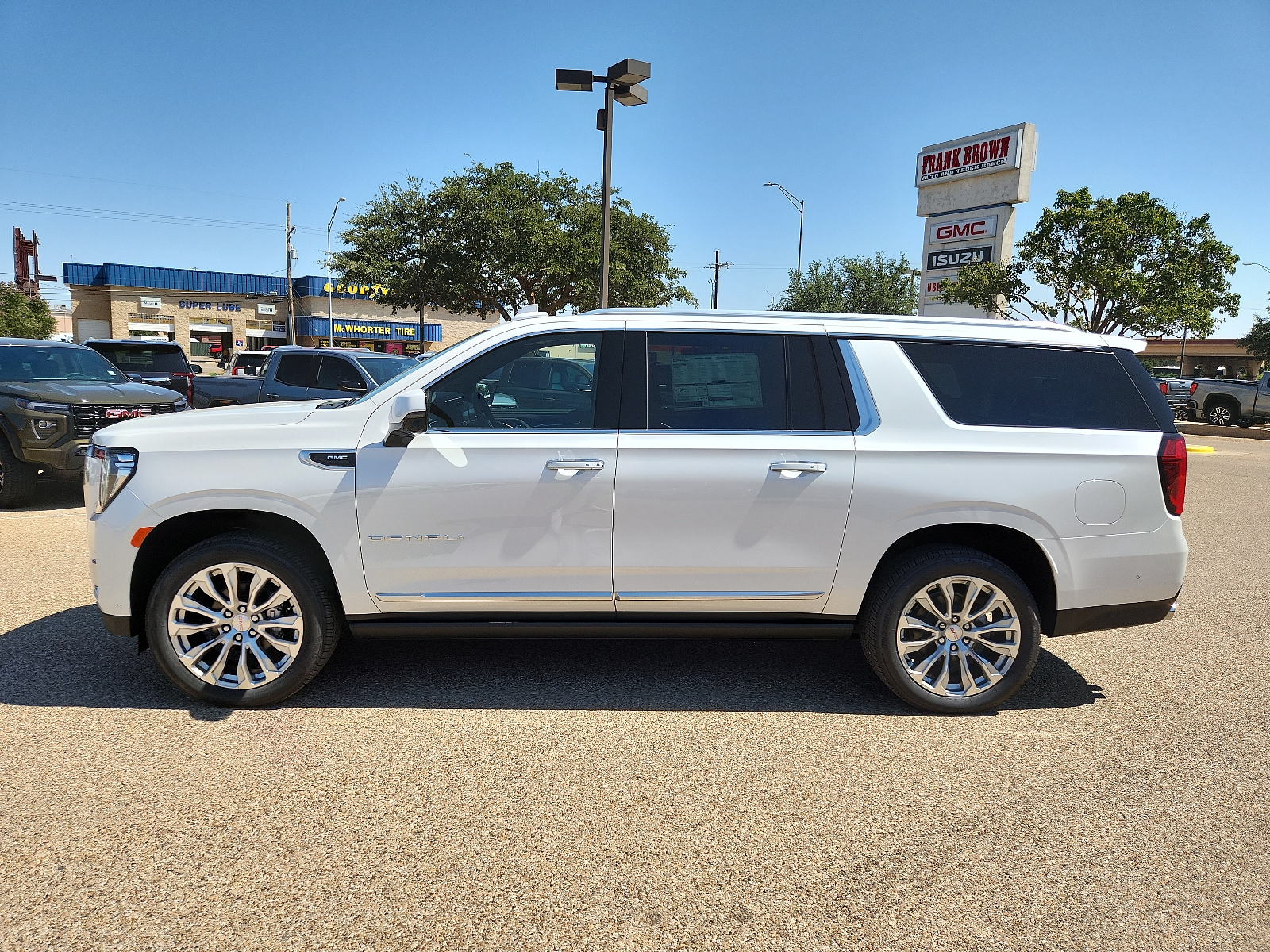 New 2024 GMC Yukon XL Denali SUV in Lubbock #24G748 | Frank