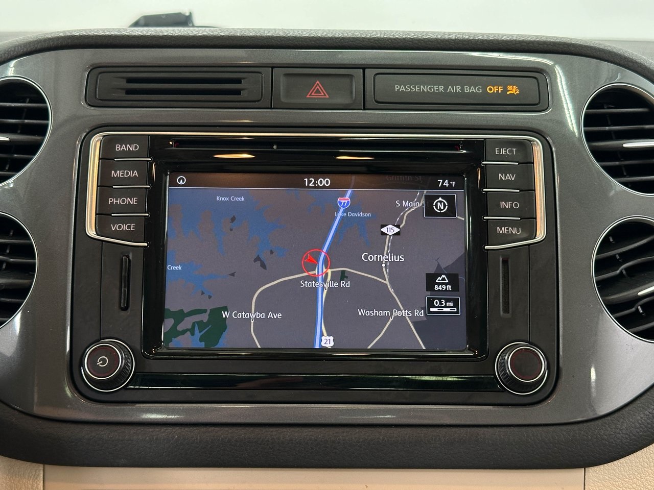 2016 Volkswagen Tiguan S photo 11