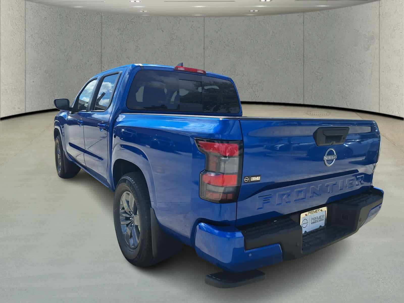2026 Nissan Frontier Crew Cab SV photo 3