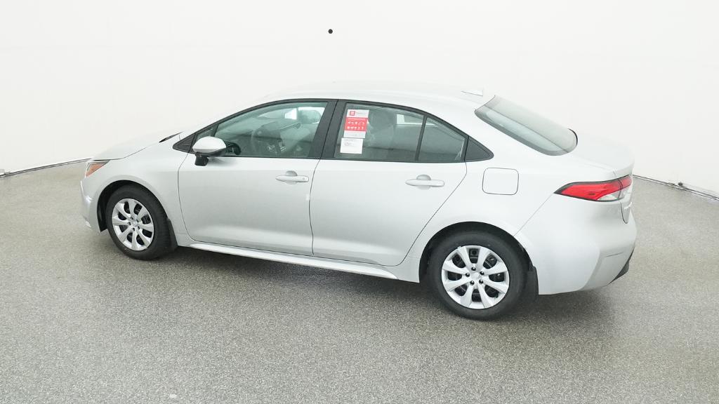 2025 Toyota Corolla LE photo 9