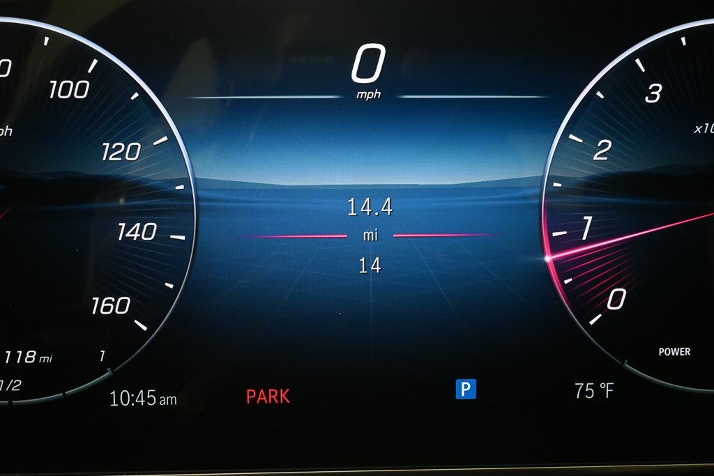 2025 Mercedes Benz C 300 photo 5