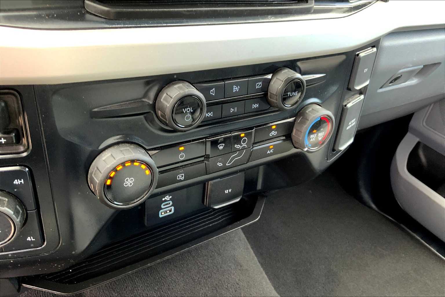 2024 Ford F-250 XLT photo 30