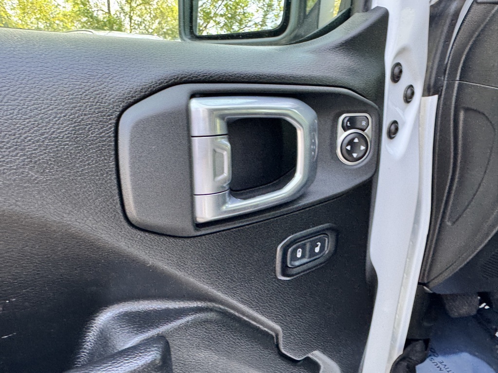 2022 Jeep Wrangler Unlimited Willys photo 16
