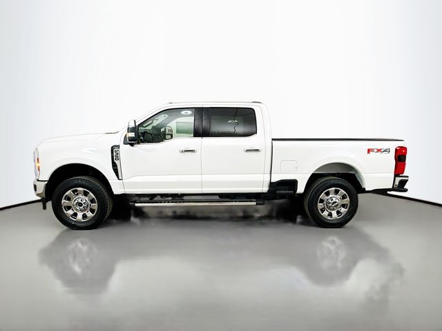 2025 Ford F-350 Lariat photo 4