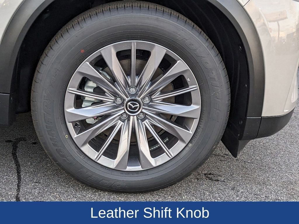 2025 Mazda CX-90 Plug-in Hybrid Preferred photo 11