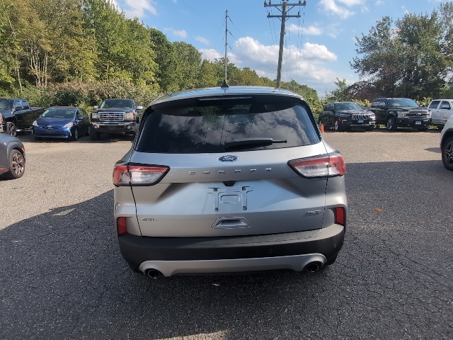 2022 Ford Escape Hybrid SEL photo 5