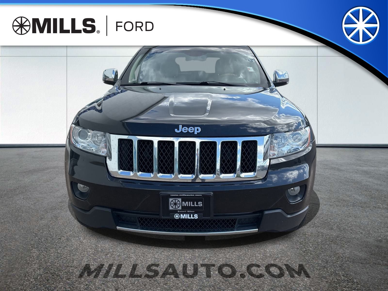Used 2013 Jeep Grand Cherokee Overland with VIN 1C4RJFCG4DC558261 for sale in Baxter, Minnesota