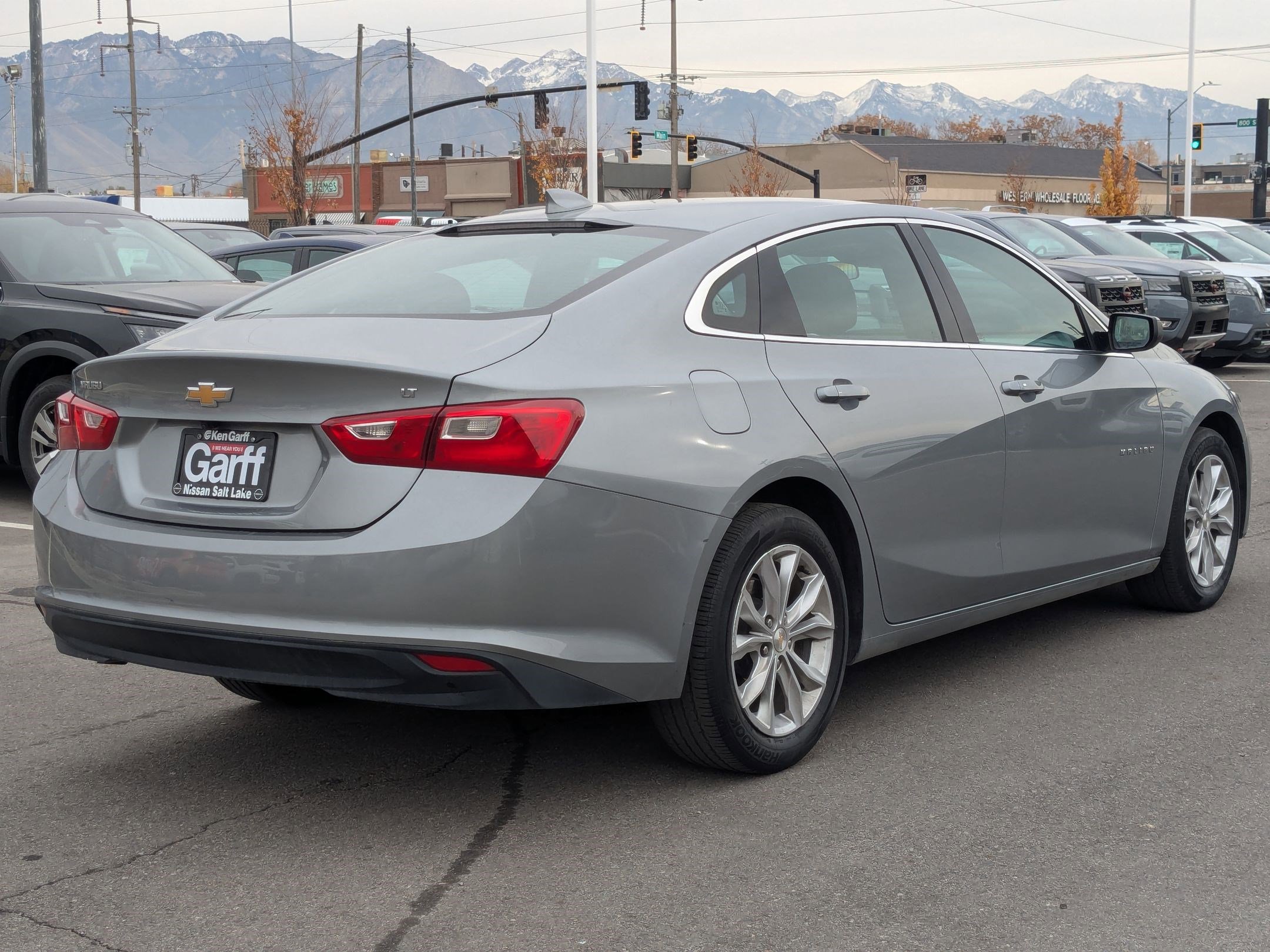 2023 Chevrolet Malibu 1LT photo 3