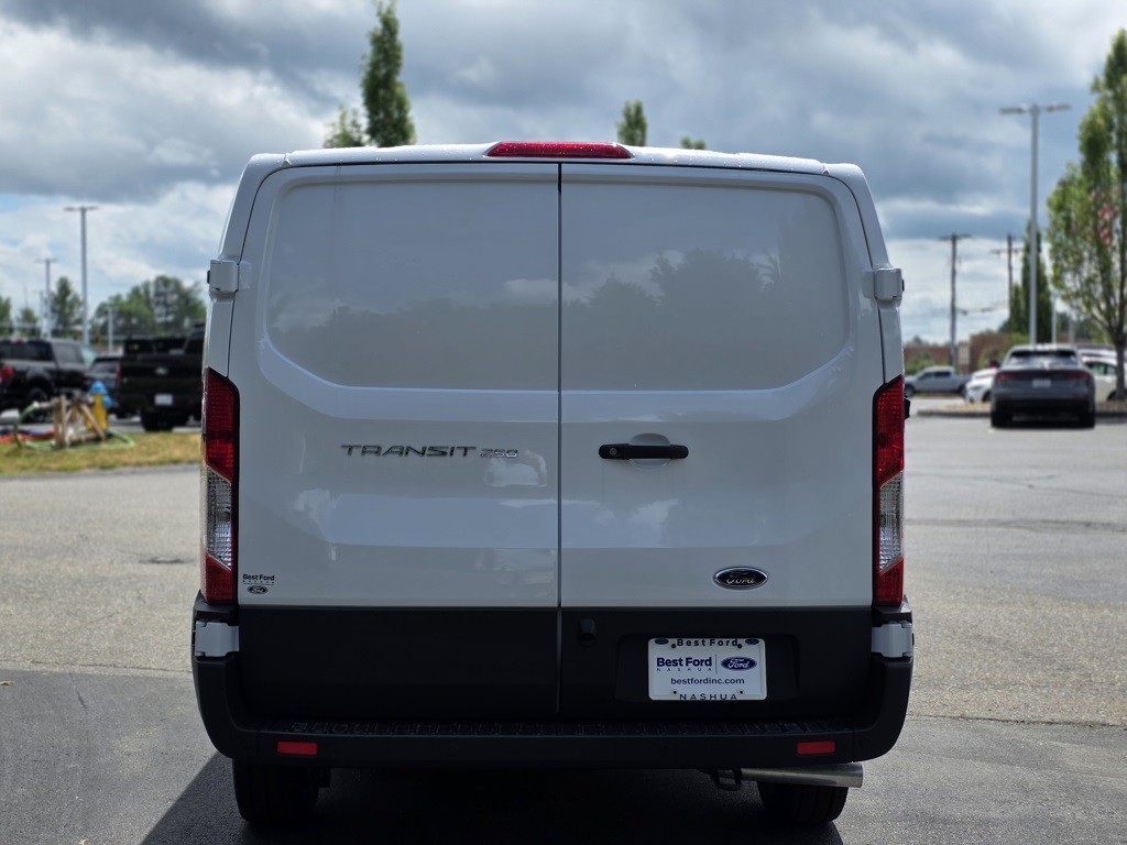 2025 Ford Transit photo 4