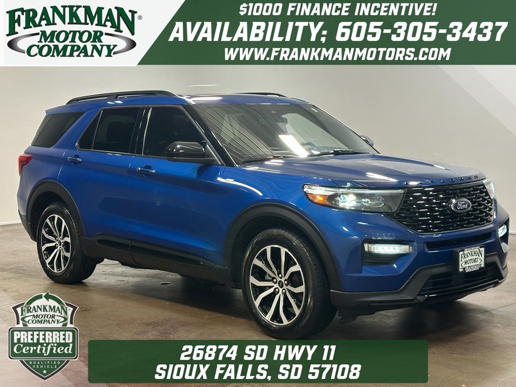 2022 Ford Explorer ST-LINE's photo