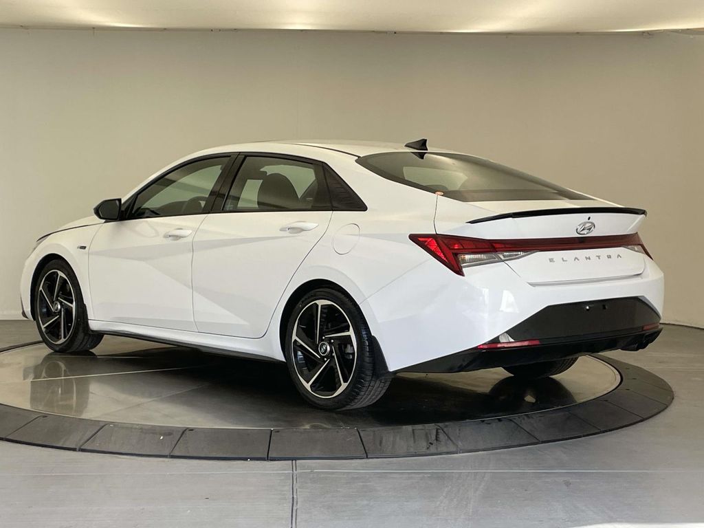 2023 Hyundai Elantra N Line photo 3