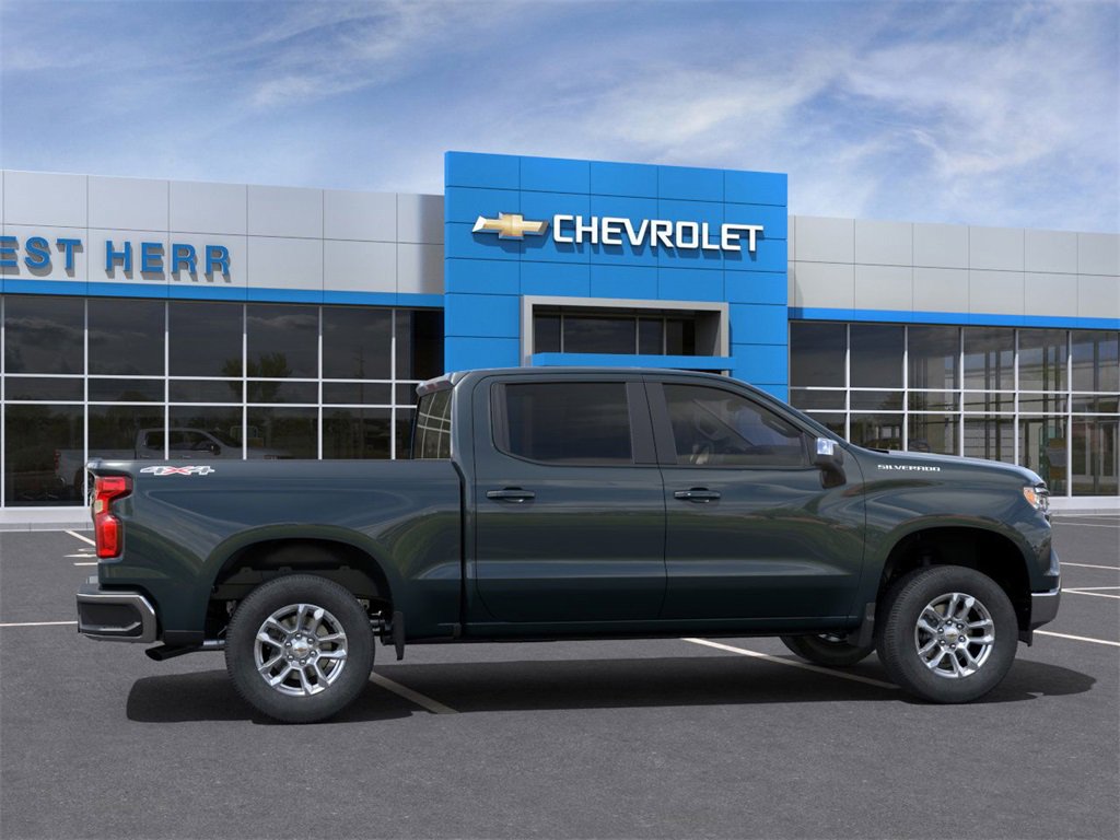 2025 Chevrolet Silverado 1500 LT photo 3