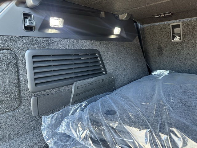 2025 Land Rover Range Rover SE photo 43