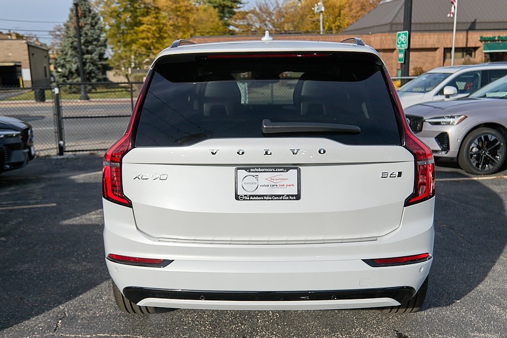 2026 VOLVO XC90 - Image 7