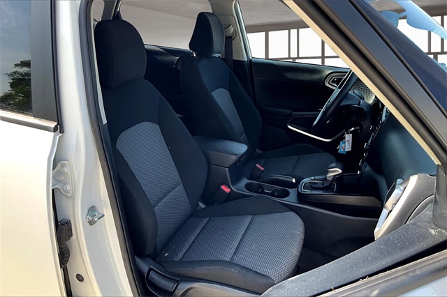 2022 Kia Soul LX photo 8