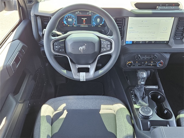 2025 Ford Bronco Base photo 11