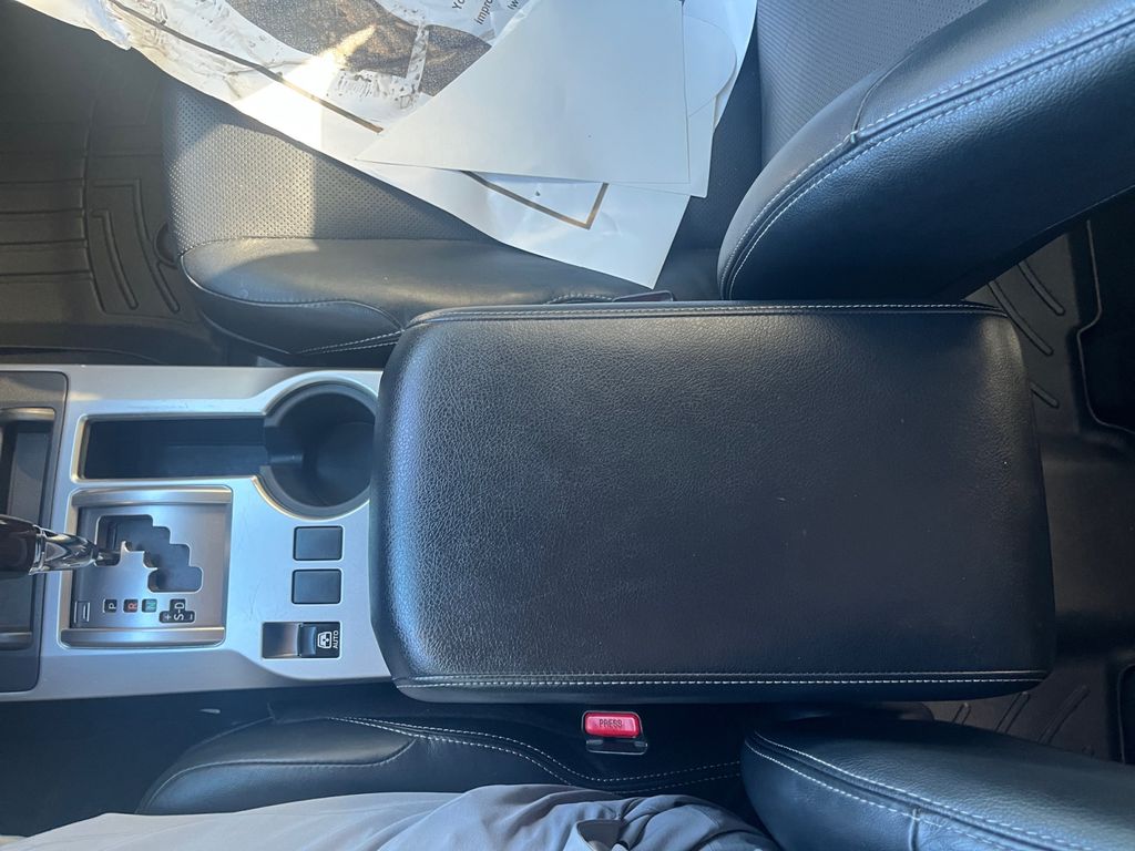 2015 Toyota 4Runner Limited photo 18
