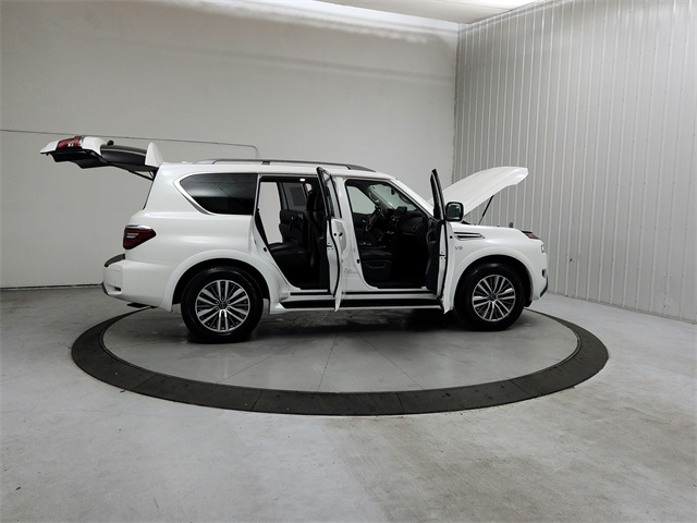 2021 Nissan Armada SV photo 3