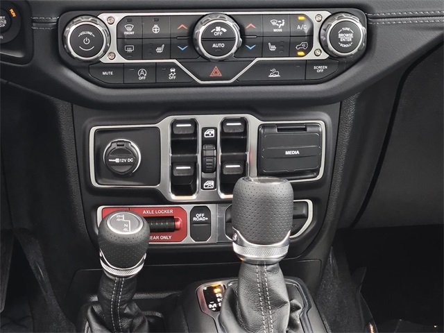 2025 Jeep Gladiator Mojave photo 17