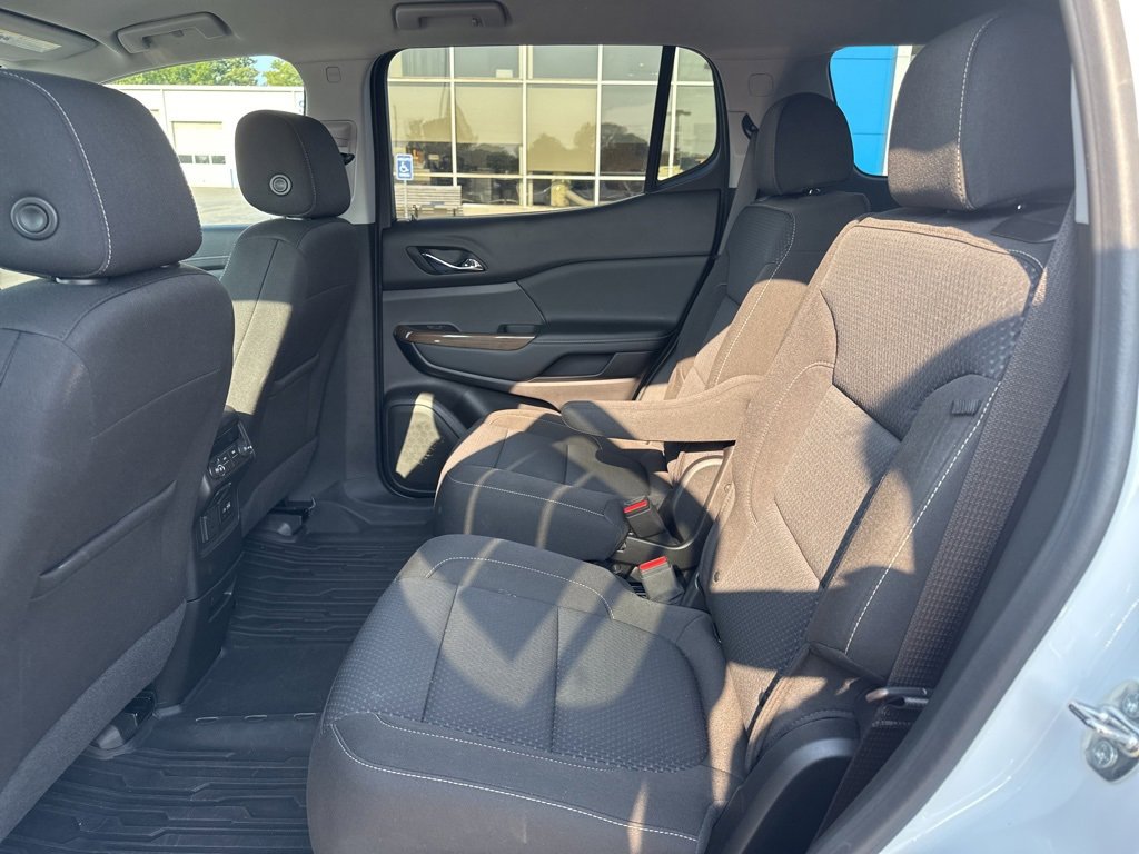 2023 Gmc Acadia SLE photo 21