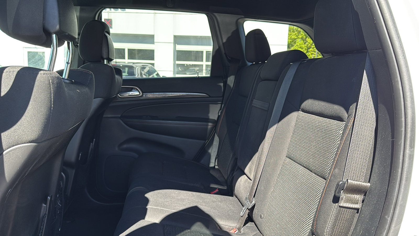 2017 Jeep Grand Cherokee Anniversary Edition photo 23